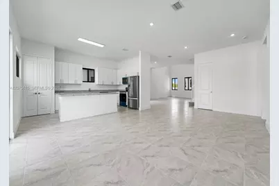 18911 SW 317th Ter, Homestead, FL 33030 - Photo 12