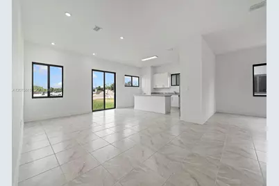 18911 SW 317th Ter, Homestead, FL 33030 - Photo 10