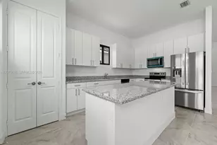 18911 SW 317th Ter, Homestead, FL 33030 - Photo 14