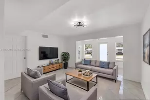 2539 Coolidge St, Hollywood, FL 33020 - Photo 2