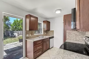 2539 Coolidge St, Hollywood, FL 33020 - Photo 8