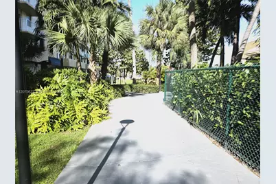 4550 NW 9th St #709E, Miami, FL 33126 - Photo 18