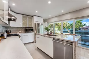 2820 NE 60th St, Fort Lauderdale, FL 33308 - Photo 8