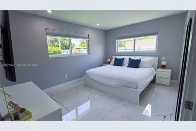 19705 NE 11th Ct #19705, Miami, FL 33179 - Photo 16