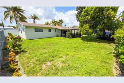 19705 NE 11th Ct #19705, Miami, FL 33179 - Photo 34