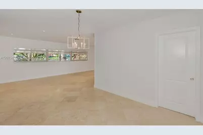 6931 Loch Ness Dr, Miami Lakes, FL 33014 - Photo 20