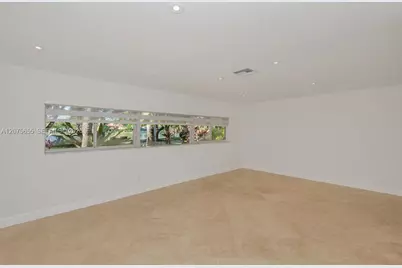 6931 Loch Ness Dr, Miami Lakes, FL 33014 - Photo 18