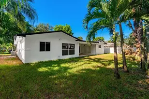 6931 Loch Ness Dr, Miami Lakes, FL 33014 - Photo 16
