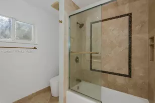 6931 Loch Ness Dr, Miami Lakes, FL 33014 - Photo 14
