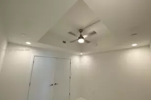 851 NE 1st Ave, Miami, FL 33132 - Photo 18