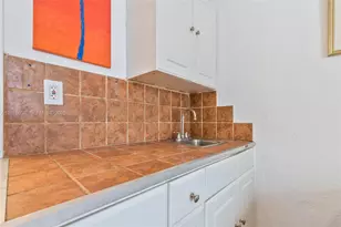 255 W 24th St, Miami Beach, FL 33140 - Photo 6