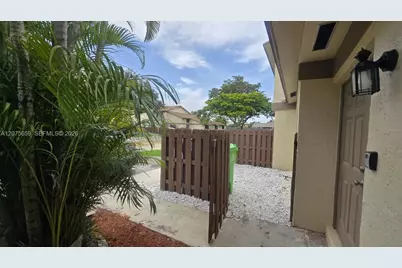 3050 NW 106th Ave #7, Sunrise, FL 33322 - Photo 24