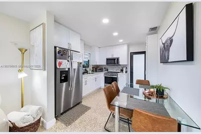 30 NW 56th Ct, Miami, FL 33126 - Photo 12
