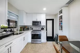30 NW 56th Ct, Miami, FL 33126 - Photo 16