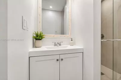 1446 Lenox Ave #5, Miami Beach, FL 33139 - Photo 16