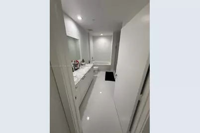 951 Brickell Ave #4105, Miami, FL 33131 - Photo 16