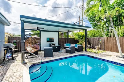 7031 SW 12th St, Pembroke Pines, FL 33023 - Photo 18