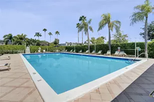 2716 NE 8th St, Hallandale Beach, FL 33009 - Photo 58