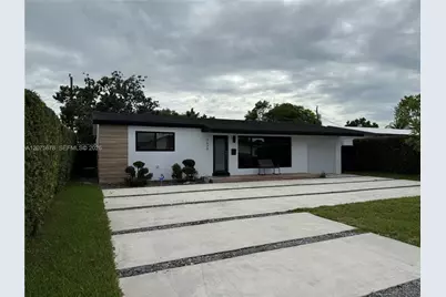 7630 Venetian St, Miramar, FL 33023 - Photo 4