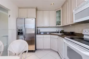 8566 Casa Del Lago, Boca Raton, FL 33433 - Photo 12