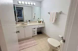 4974 NW 97th Pl, Doral, FL 33178 - Photo 10