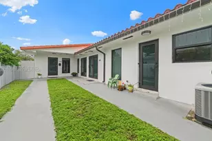 1136 NW 34th Ave, Miami, FL 33125 - Photo 2