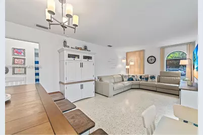 1136 NW 34th Ave #Main, Miami, FL 33125 - Photo 4