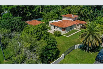 8775 SW 53rd Ct #REAR, Miami, FL 33143 - Photo 4