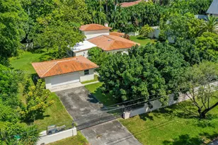 8775 SW 53rd Ct, Miami, FL 33143 - Photo 2