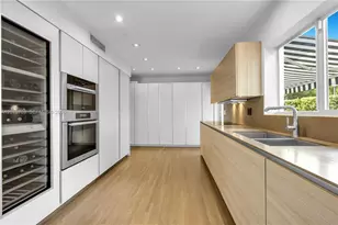 1885 Daytonia Rd, Miami Beach, FL 33141 - Photo 6