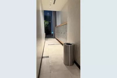 45 SW 9th St #1106, Miami, FL 33130 - Photo 6