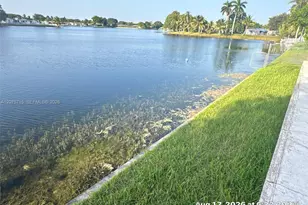 9401 NW 20th St, Pembroke Pines, FL 33024 - Photo 14