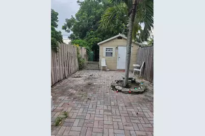 4570 SW 39th St, West Park, FL 33023 - Photo 14