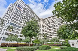 600 Three Islands Boulevard, Hallandale Beach, FL 33009 - Photo 32
