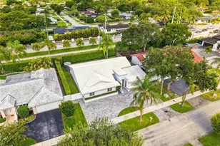 8250 SW 86th Ct, Miami, FL 33143 - Photo 2