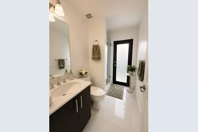 6989 NW 104th Ct, Doral, FL 33178 - Photo 10