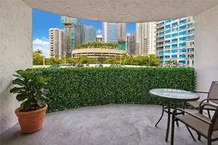 1420 Brickell Bay Dr, Miami, FL 33131 - Photo 4