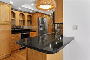 1420 Brickell Bay Dr, Miami, FL 33131 - Photo 22