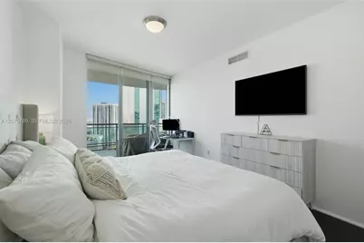 350 S Miami Ave #2601, Miami, FL 33130 - Photo 10