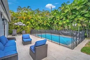 907 NE 5th St, Hallandale Beach, FL 33009 - Photo 26