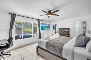 907 NE 5th St, Hallandale Beach, FL 33009 - Photo 12
