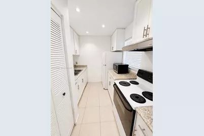 3280 NW 102nd Ter #203-E, Coral Springs, FL 33065 - Photo 4