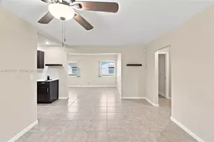 1431 NW 85th Way, Plantation, FL 33322 - Photo 8