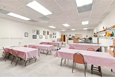 1431 NW 85th Way, Plantation, FL 33322 - Photo 48