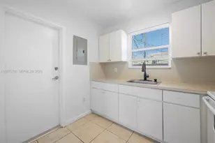 575 NE 82nd St, Miami, FL 33138 - Photo 10
