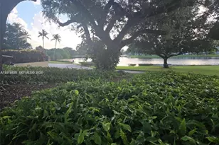 9400 Live Oak Pl, Davie, FL 33324 - Photo 14