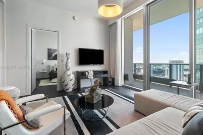 200 Biscayne Boulevard Way #5211, Miami, FL 33131 - Photo 10