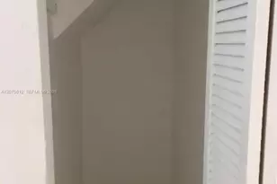669 W 80th St, Hialeah, FL 33014 - Photo 6