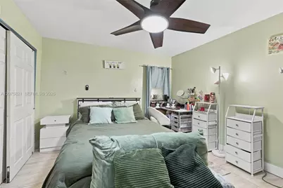 958 Mockingbird Ln #513, Plantation, FL 33324 - Photo 14