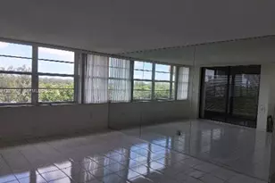 900 St Charles Pl, Pembroke Pines, FL 33026 - Photo 4